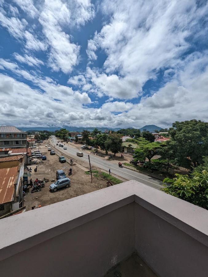 Mufasa City Hostel And Apartments Arusha Esterno foto