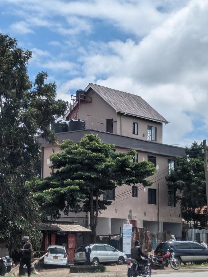 Mufasa City Hostel And Apartments Arusha Esterno foto