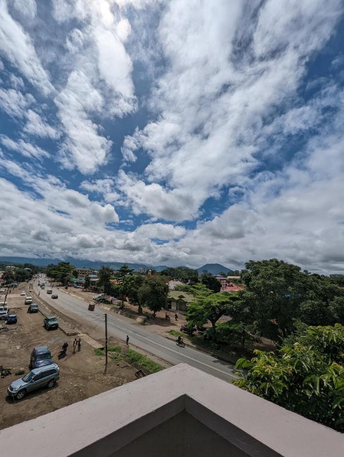 Mufasa City Hostel And Apartments Arusha Esterno foto